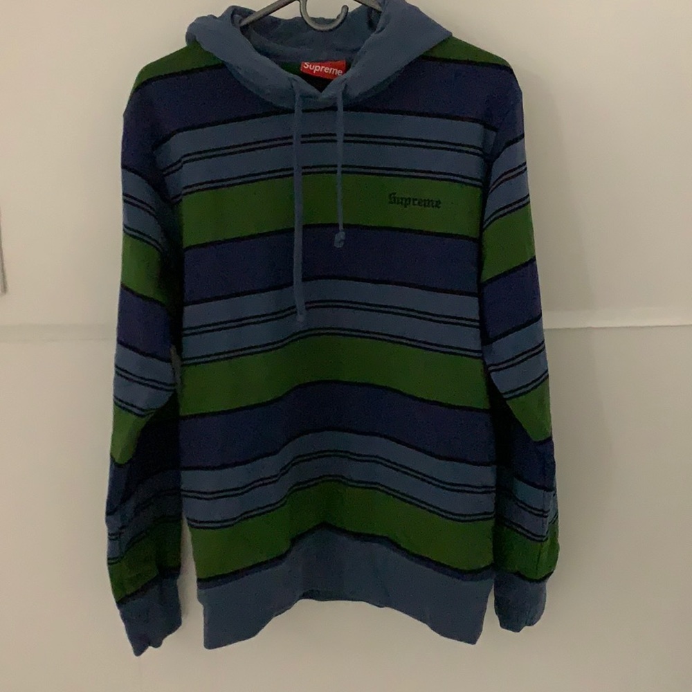 Supreme men’s medium